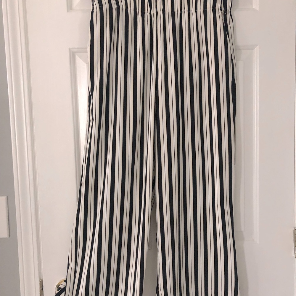 DYNAMITE- Black/White Stripes NEW- NWOT